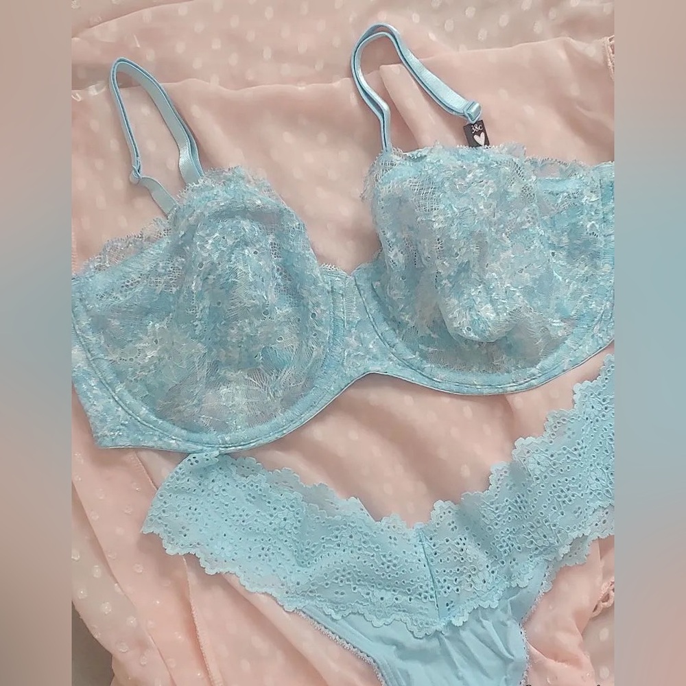 🦋NWT VS Dream Angels Unlined Full Cup Lace Bra
